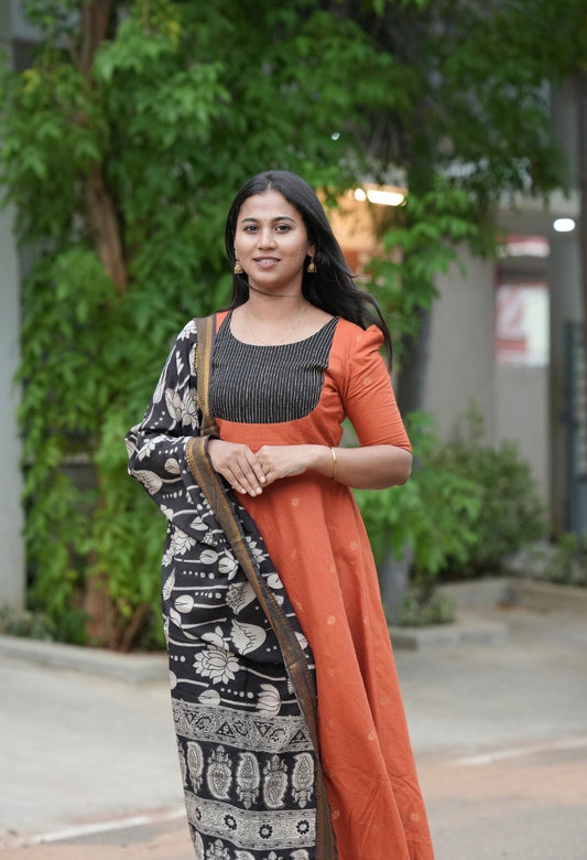 Terracotta Anarkali with black Kalamkari dupatta