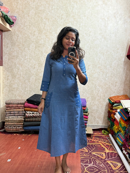 Blue checks - Aline Kurti