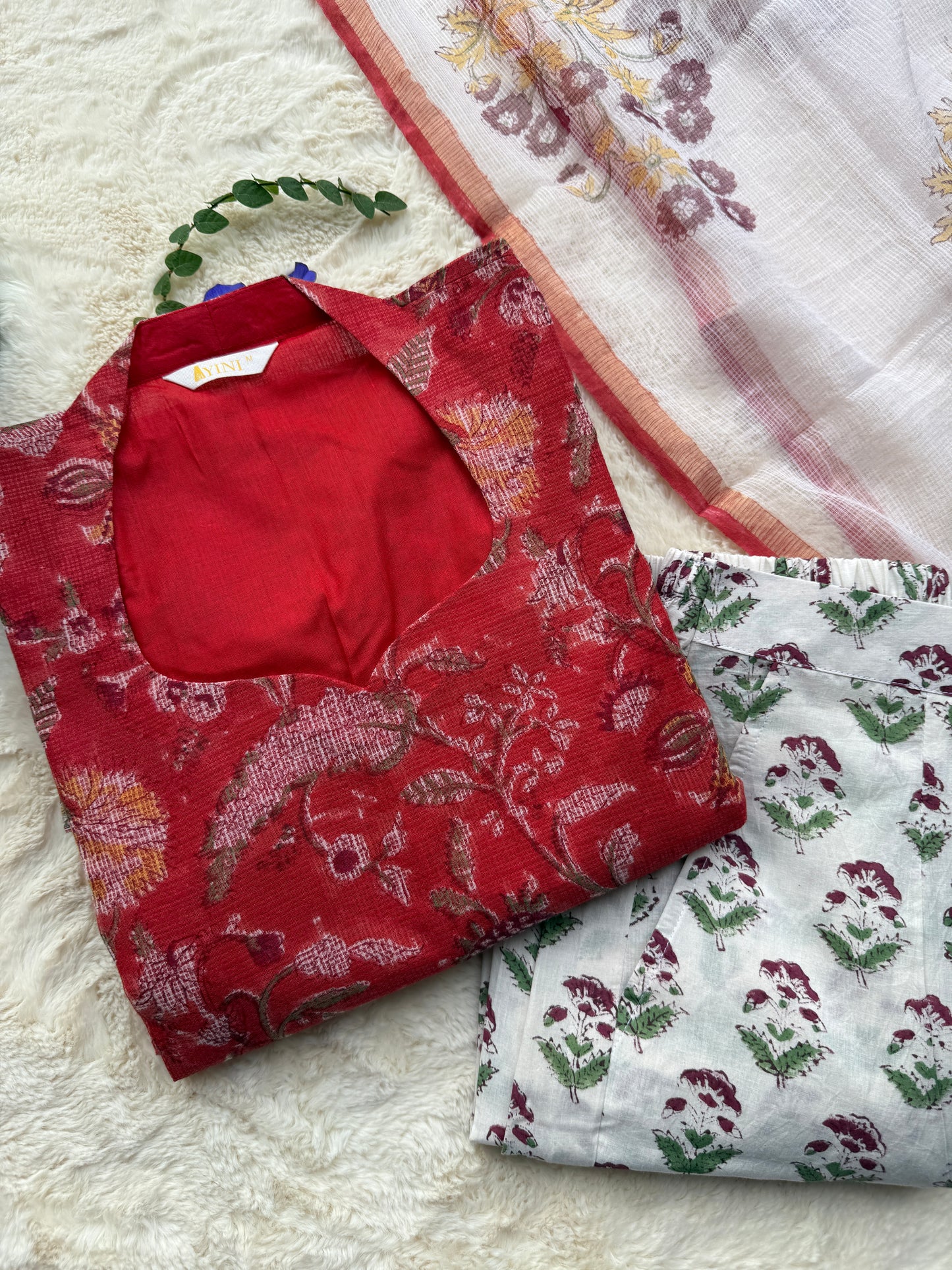 Red Bloom Kota 3 pcs Set