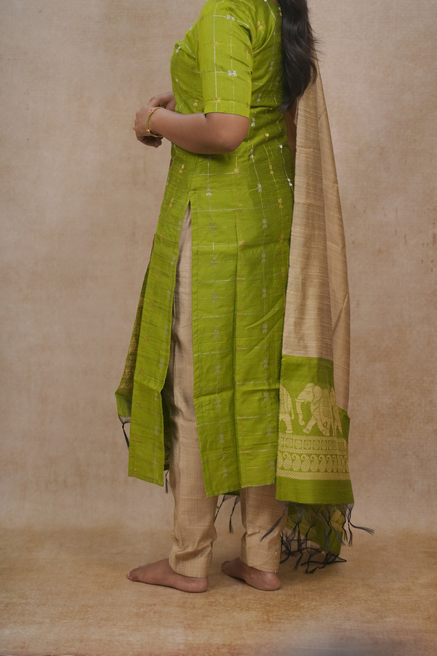Green zari checked pattern salwar sets