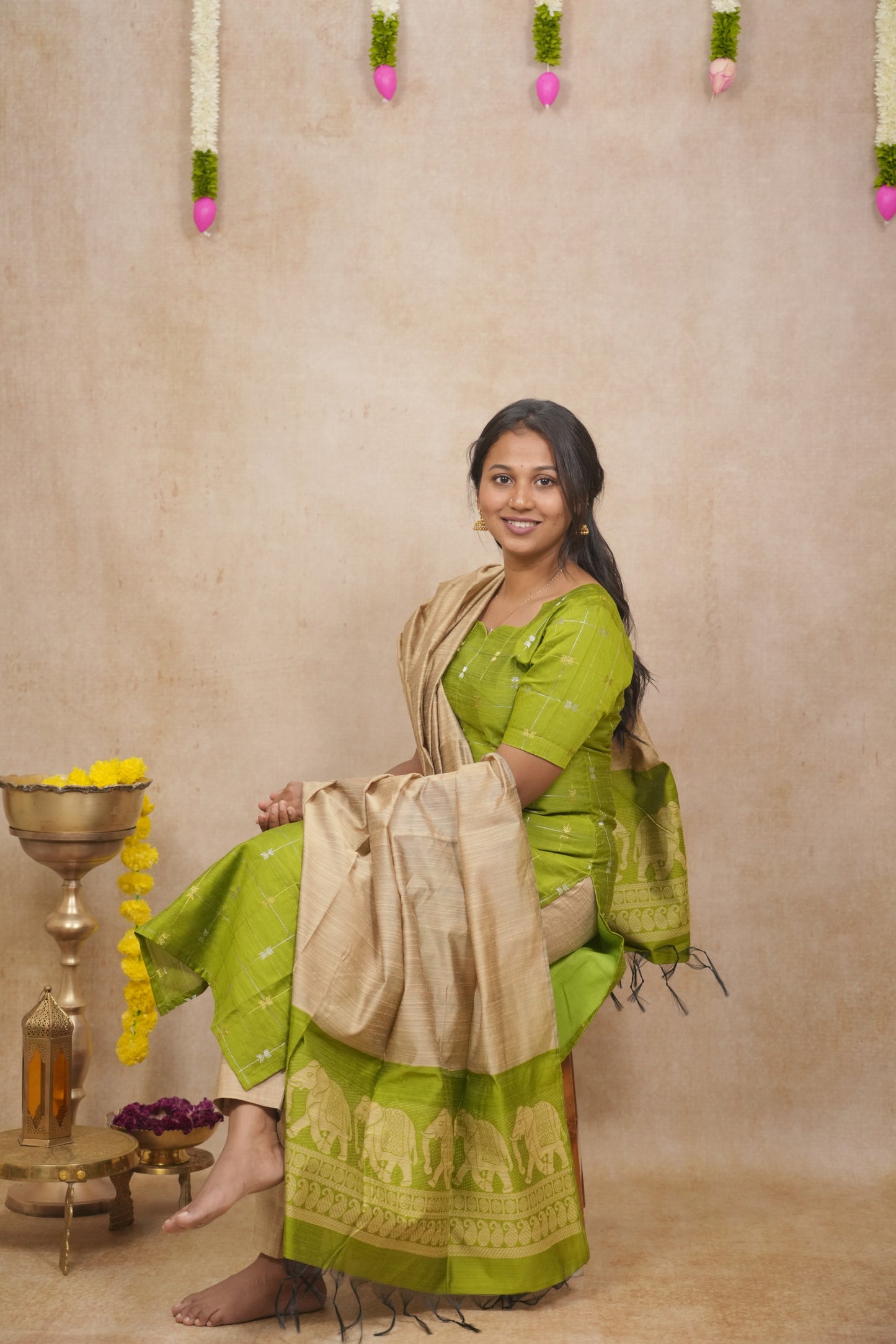 Green zari checked pattern salwar sets