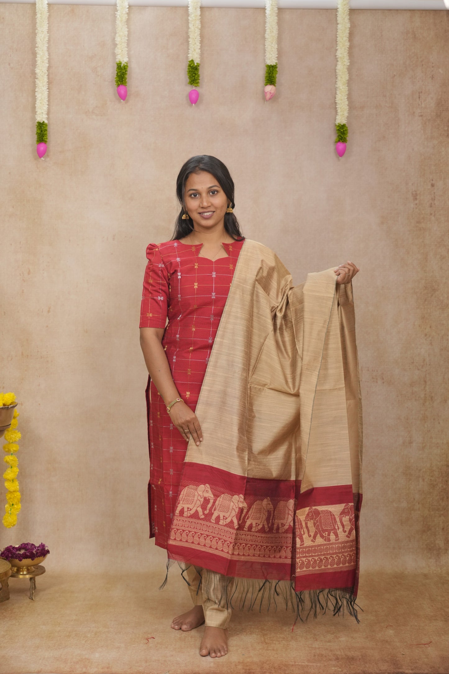 Red zari checked pattern salwar sets