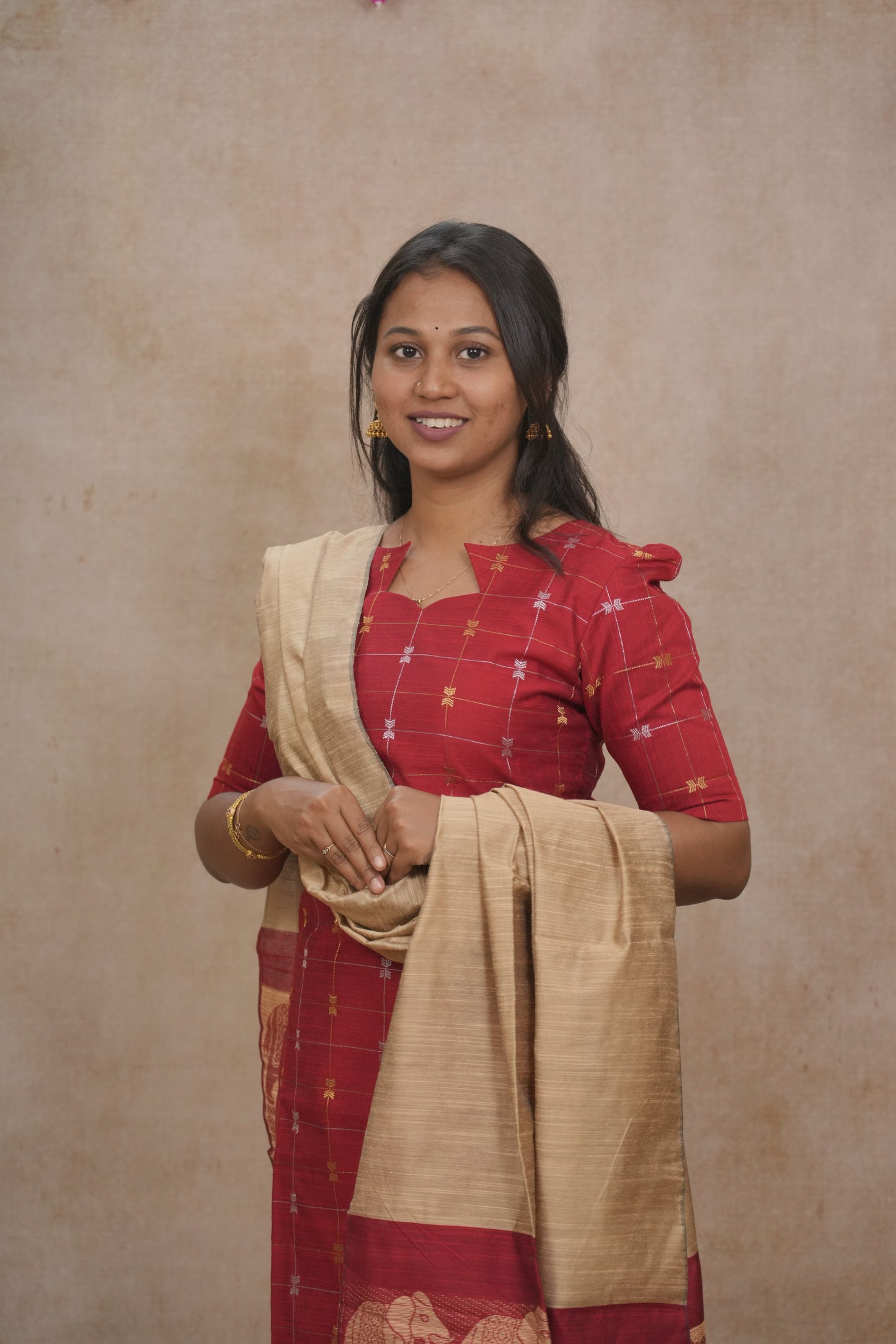 Red zari checked pattern salwar sets