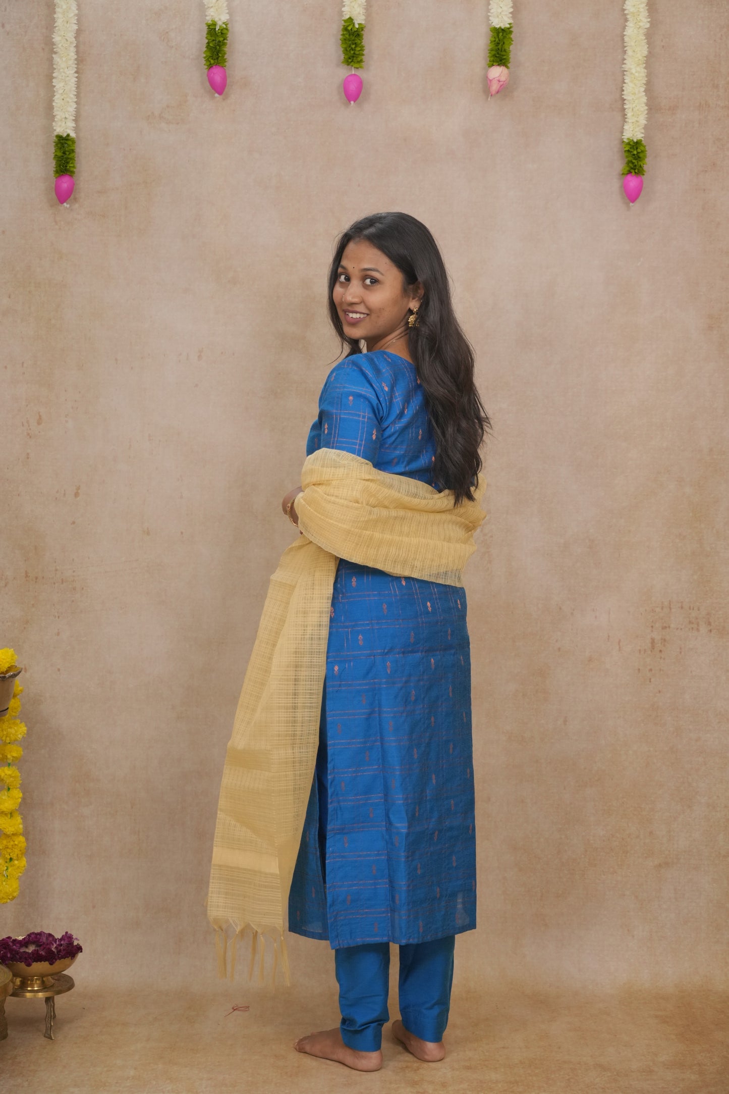 Blue copper zari checked pattern Salwar set