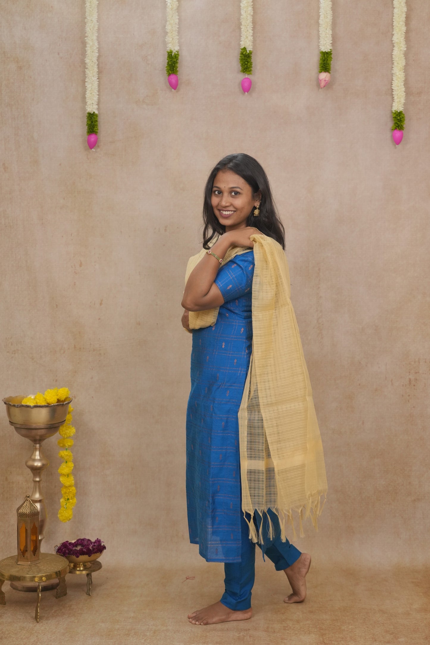 Blue copper zari checked pattern Salwar set