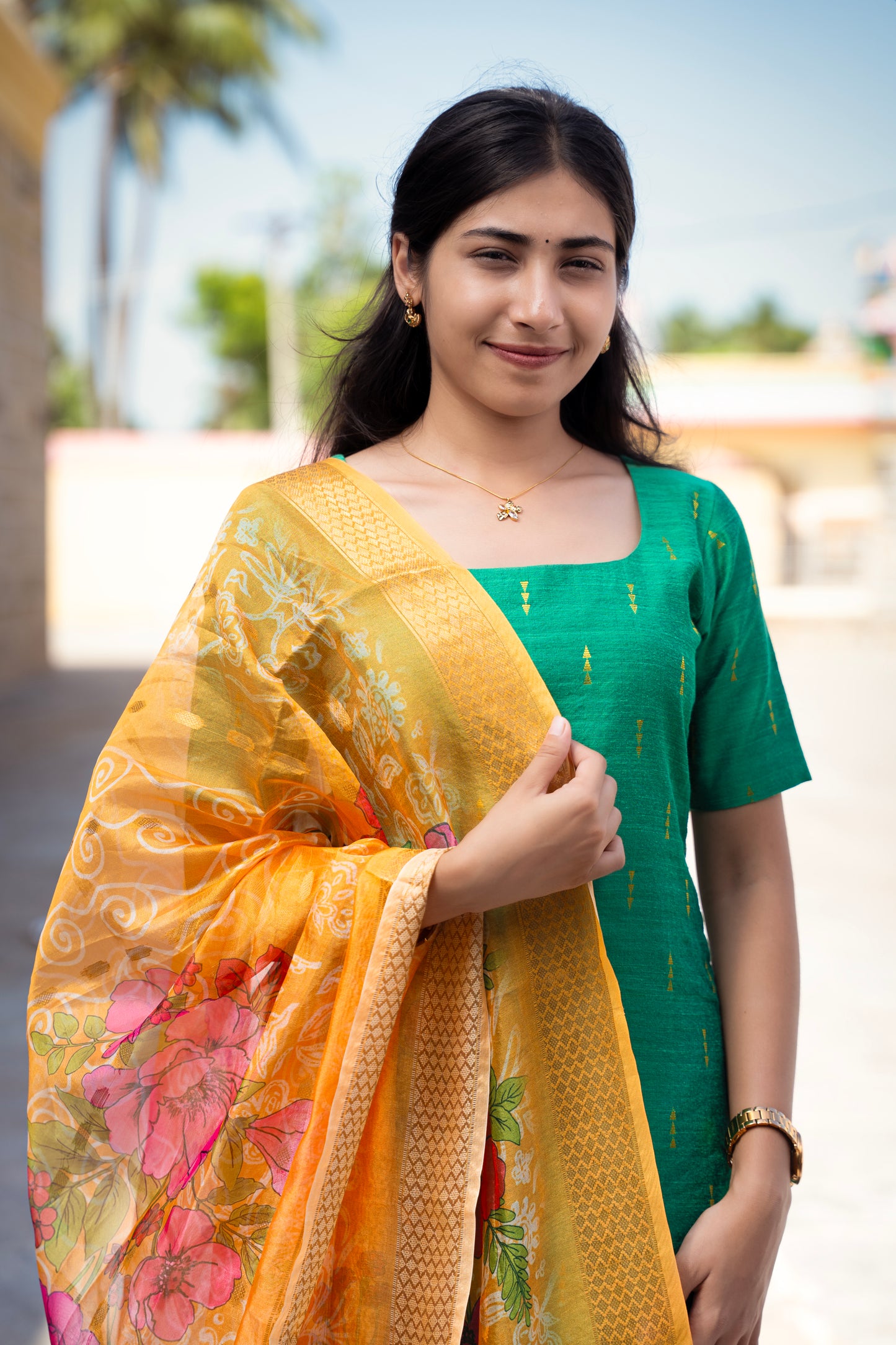 Green & golden Arrow Buta pattern