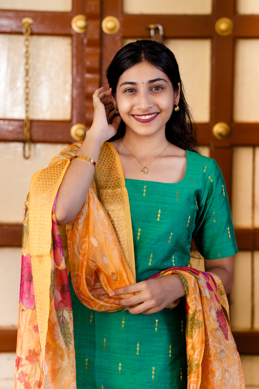 Green & golden Arrow Buta pattern